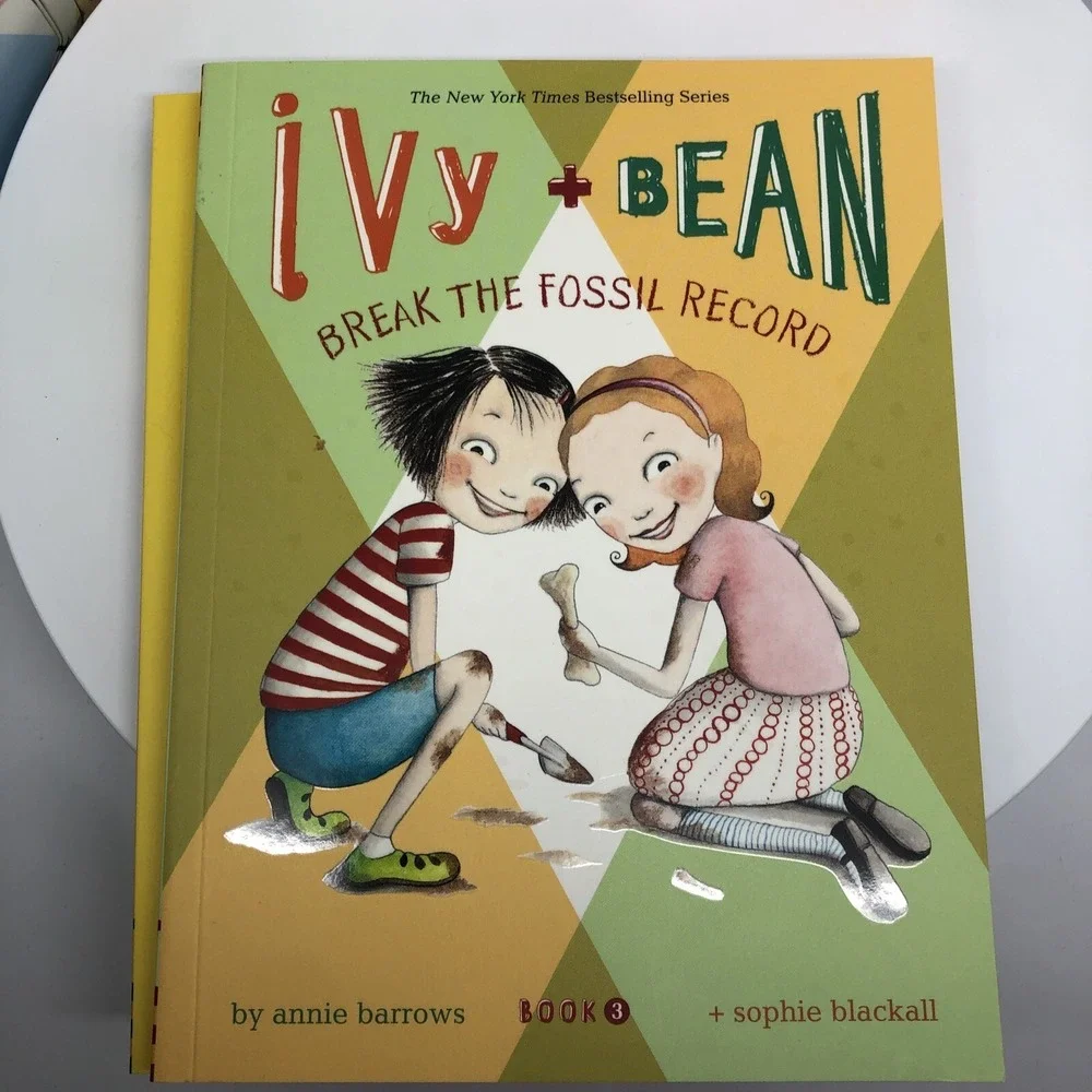 Ivy & Bean 1-3 Book Set + Secret Box & Journal Annie Barrows Like‎ New Books